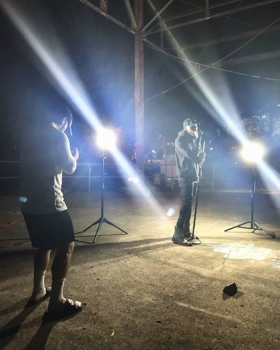 CrackaLack's tweet image. Video shoot last night. Light work ✊🎬📽🎞🎥

#CrackaLackOnTheTrack