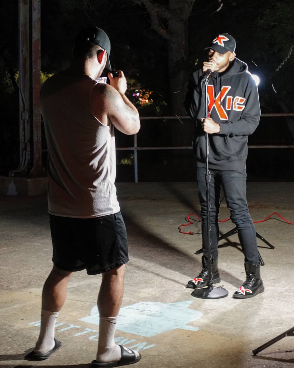 CrackaLack's tweet image. Video shoot last night. Light work ✊🎬📽🎞🎥

#CrackaLackOnTheTrack