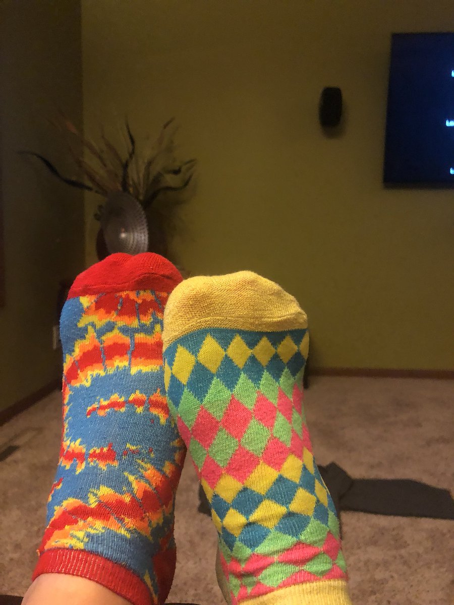 PrairiePhlox's tweet photo. Voltron has mismatched legs and my mismatched socks feel VALIDATED #SoSWatch @Voltron https://t.co/oAsKfANZQZ