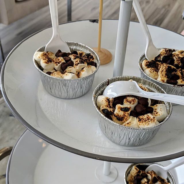 I'm still dreaming of s'mores pie from @wrigleybbq. The #1407CelebratesCG party was such a delicious one. Happy birthday <a href="/chicagogrammers/">Chicagogrammers</a>! Here's to another awesome year! .
.
.
.
#1407onMichigan #wcbcblogger #WCBCEats#chicagogrammers #eeeeeats #foodie #foodporn #chicagofood …