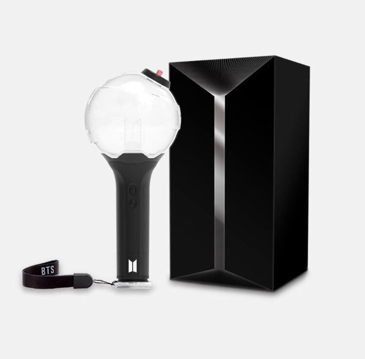 hoseokie_bub's tweet photo. BTS Army Bomb Ver. 3 Giveaway! 

To enter :
— rt and like —
— must be following — 

[worldwide and shipping is paid by me] 
[2 winners] https://t.co/C8a3kcYkjw