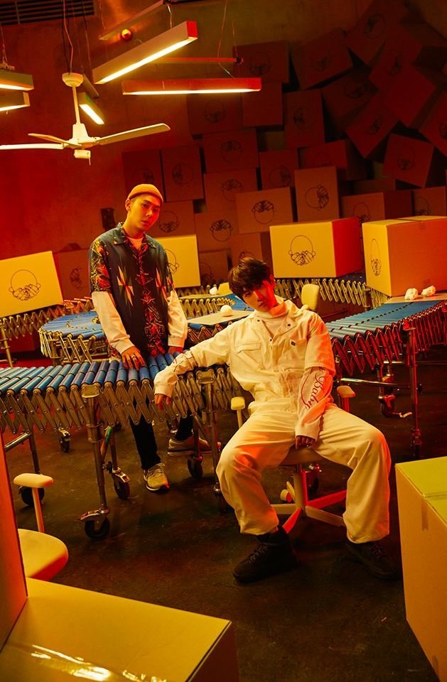 thestandardth's tweet photo. SHORT NEWS: แบคฮยอน จากวง EXO และ โลโค่ (LOCO) ศิลปินฮิปฮอปชื่อดังจาก AOMG ร่วมงานกันครั้งแรก เตรียมปล่อยผลงานเพลงใหม่ ‘Young’ ให้ได้ฟังกันในวันที่ 31 สิงหาคมนี้
#BAEKHYUN
#백현 #LOCO
#로꼬
#YOUNG
#STATIONx0
#TheStandardCo https://t.co/Rp6sXYOtSH