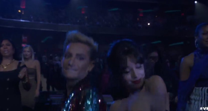 PopCrave's tweet photo. .@JLo just SLAYED her #VMAs performance. https://t.co/anRmFij252