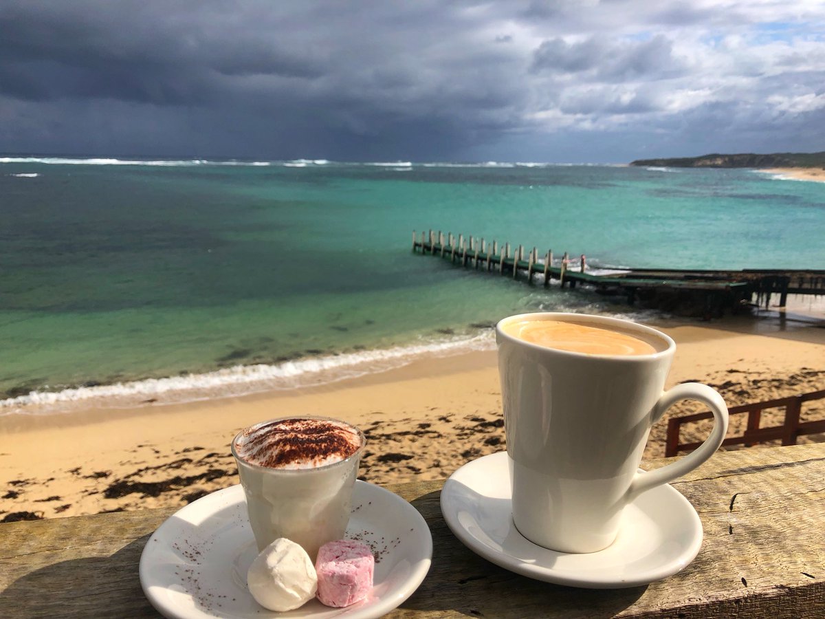 Winter in <a href="/MargaretRiver/">MargaretRiverRegion</a> what a way to start the day!! 

#justanotherdayinwa #restaurantaustralia #topdroptours #margaretriver
