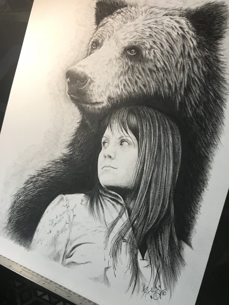 MohawkArtDesign's tweet photo. Worked on something personal!  #mohawkart #mohawk #cree #mohawk #bear #loveart https://t.co/YKCdpRJ48H