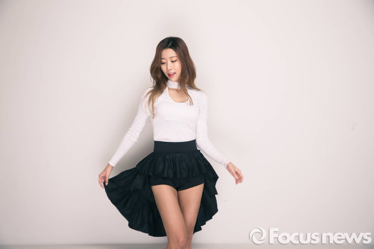ATiny_WayZenNi_'s tweet photo. HAPPY BIRTHDAY ROA🎂 August 21 #Roa #RyuHyeonjoo #ohbliss #Chunglyn #Inhwa #Mei #Yeonjoo #kpop #idol #singer #pretty #happyRoaday https://t.co/KZZVSKgf61