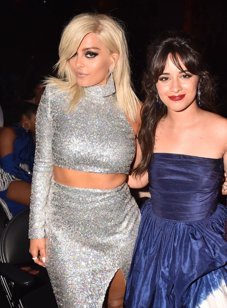 BebeRexha_JPN's tweet photo. .@Camila_Cabello と1枚✨ #VMAs https://t.co/7dRXD6eJK4