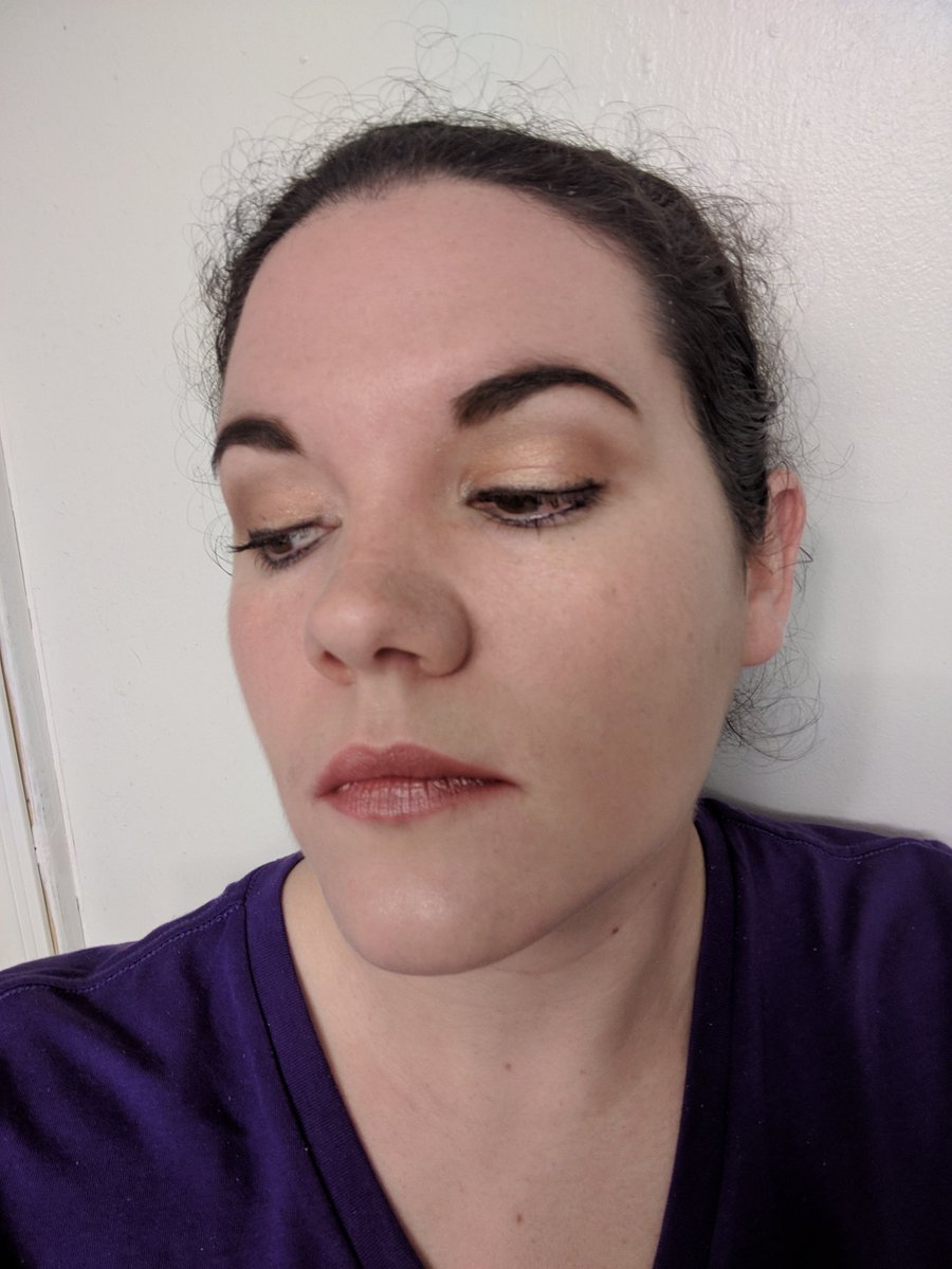 Loving this #Eyeshadow! Very #natural and a great everyday #eye. Plus the #eyeliner won't run or smudge all day! Excuse the crazy #hair! KentuckyActi.com #brows #lashesfordays #mascara #mua #gold #browns #makeupjunkie