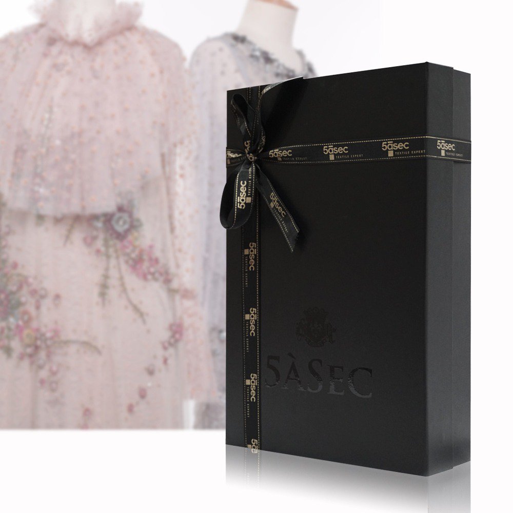 Your special Kebaya and Gown absolutely deserve a special place. Ask for EXCLUSIVE BOX to our counter staff and we will get your kebaya cleaned and set nicely. Bring your special embellished Kebaya and Gown to the nearest #5asecIndonesia Outlets. See you there! 

#textileexpert