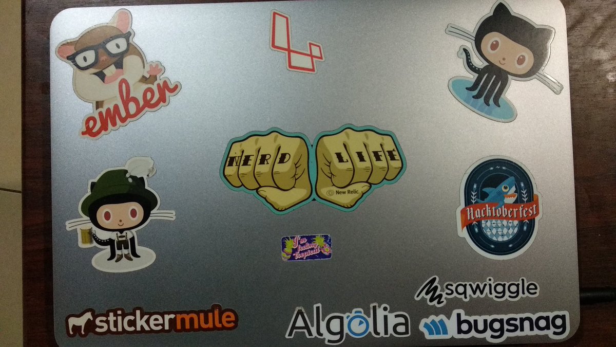 sald19's tweet image. Need more stickers #laravelstickercontest2018