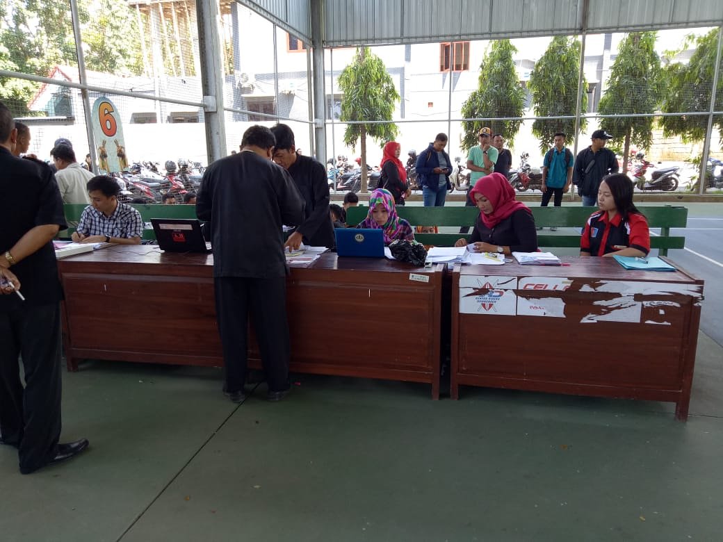 Dispora Banyuwangi (@dispora_bwi) on Twitter photo Pengambilan nomer dada peserta gerak jalan tradisional kabupaten Banyuwangi 2018 di GOR lapangan tenis
<a href="/wawanyadmadi/">Wawan Yadmadi</a>
<a href="/AzwarAnas_A3/">Abdullah Azwar Anas</a>
<a href="/banyuwangi_kab/">Kabupaten Banyuwangi</a> Pengambilan nomer dada peserta gerak jalan tradisional kabupaten Banyuwangi 2018 di GOR lapangan tenis
<a href="/wawanyadmadi/">Wawan Yadmadi</a>
<a href="/AzwarAnas_A3/">Abdullah Azwar Anas</a>
<a href="/banyuwangi_kab/">Kabupaten Banyuwangi</a>