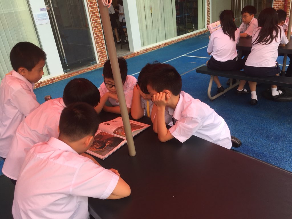 CaptainGoga's tweet photo. Oh the fun of reading narratives in groups and discussing what we like and how they would improve on the story. #writerslife #RedBrick125 https://t.co/VZILyiPppD