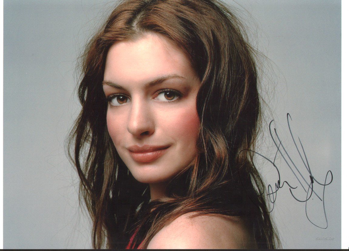 Japangraphs's tweet photo. #ANNEHATHAWAY #アンハサウェイ　＃オーシャンズ8

2005/9/11

#japangraphs #jpgraphs #autgraphs https://t.co/iRRTc97uuG