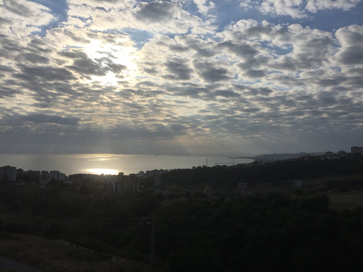 Mutlu ve huzurlu bir bayram temennisiyle..