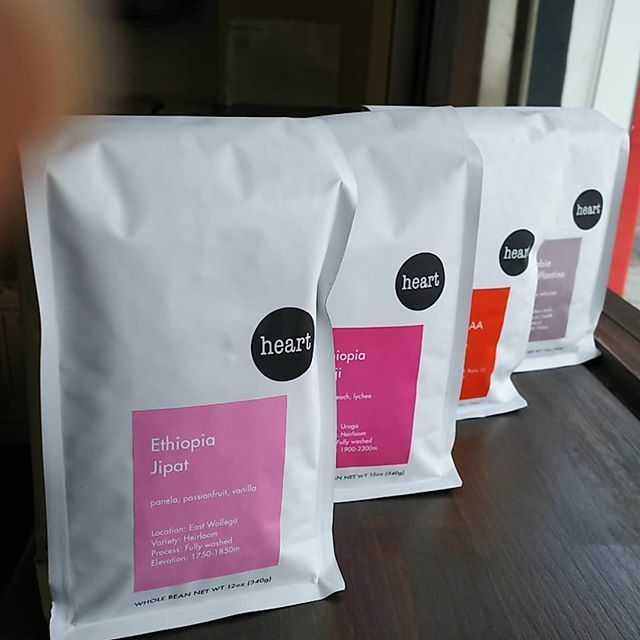 elskacoffee's tweet photo. heart coffee arrived !! https://t.co/530AfF19Ty https://t.co/5ynT9QXzvR