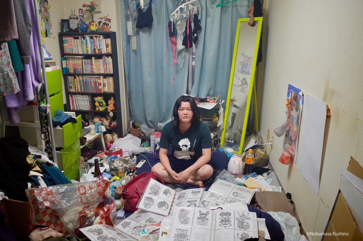 櫛野展正 クシノテラス En Twitter 連載 アウトサイドからこんにちは 11回目は 若くして結婚 離婚 リストカット 援助交際などを経験し 細密画を描き続けている はくのがわ さんを取り上げました 彼女は僕の新刊 アウトサイド ジャパン 日本の