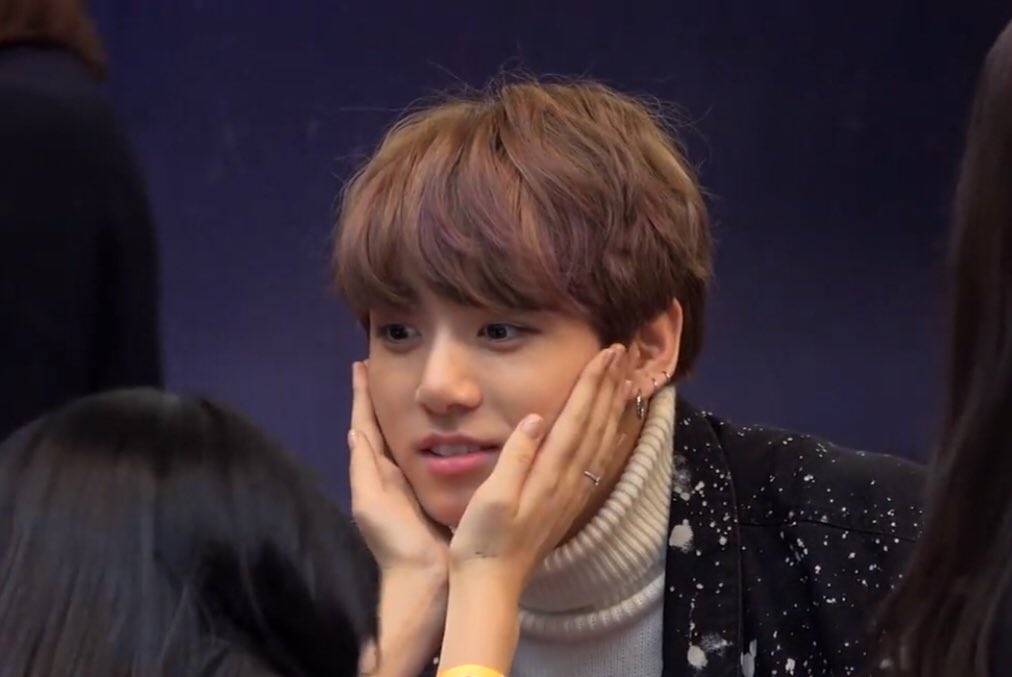 TJJzCIdMzXsNxGd's tweet image. こーゆうの見るといいなーって思うしARMYの皆さん好きだけど嫉妬してしまう自分醜い
まぁ私が嫉妬したところでどーにもならないけどねw

#armyさんと猛烈に絡みたい 
#armyさんたちと繋がりたい 
#armyいいねしてくれた人フォロー 
 #armyさんと猛烈に絡みたいのでRTしてくれた方フォローします