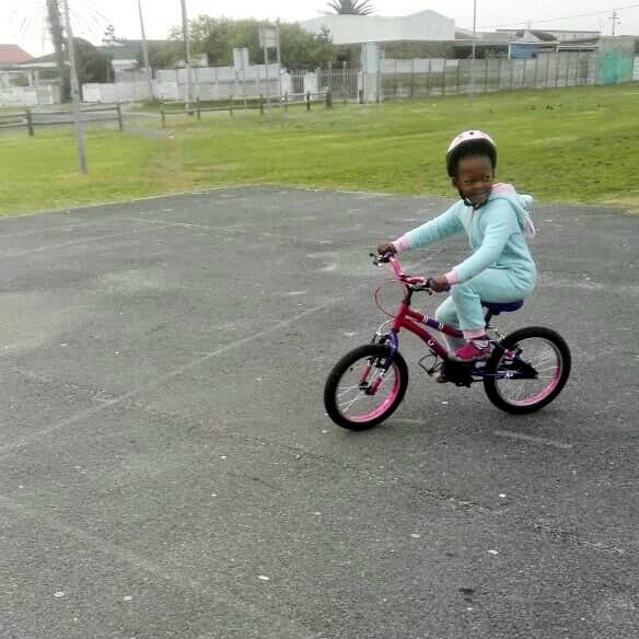 bicyclesbeyond's tweet photo. After 2 #Learn2Ride sessions with us, 6 year old Khanyisile Koki was cruising confidently around 🤗 You're never too #young or too #old to start #riding a #bike 😉 🚴✌ DM us for details if interested. #TuesdayMotivation #LoveCycling #NoAgeBarrier #LetsRide https://t.co/WgdYCdxBoo