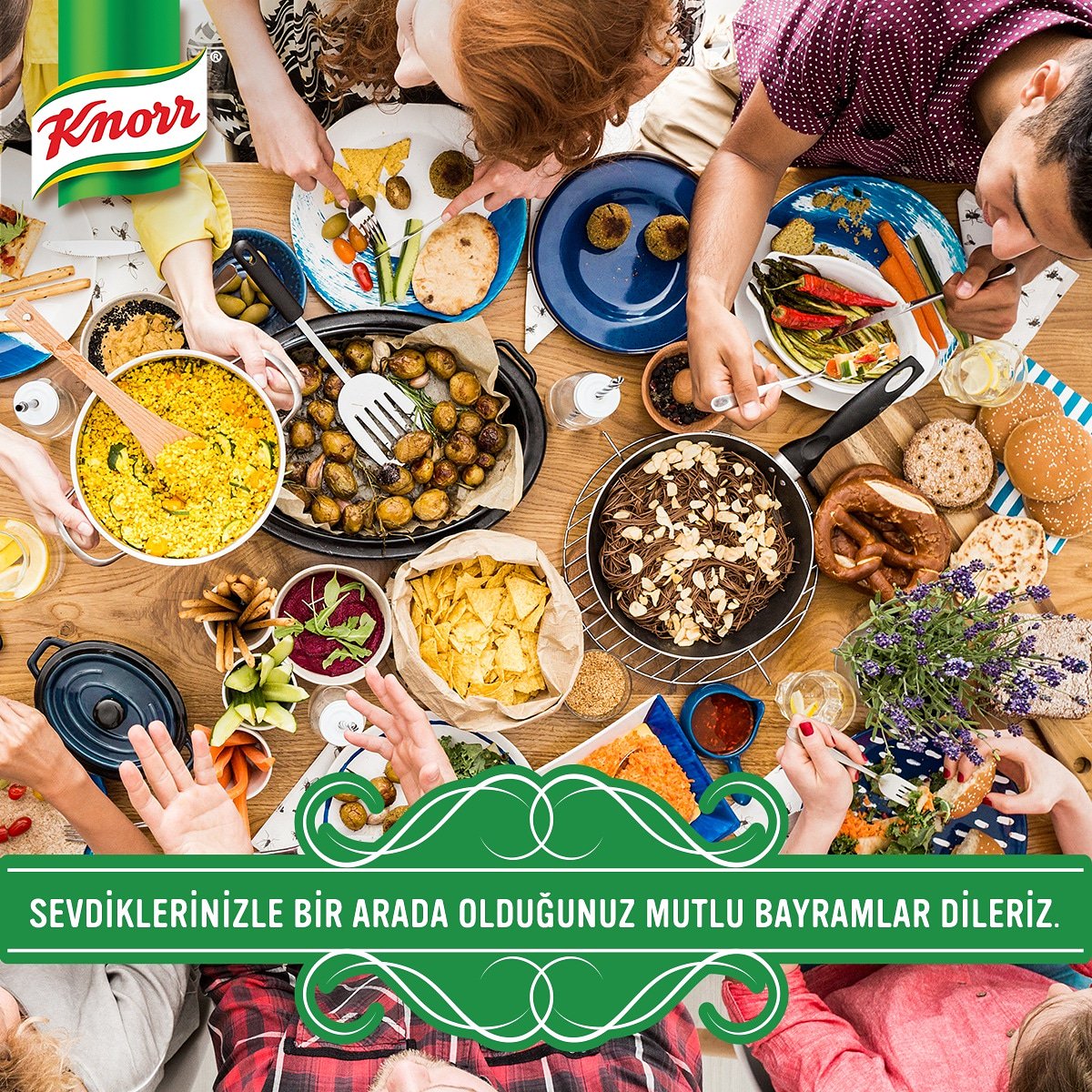 Bütün ailenin bir sofra etrafında toplandığı, mutlu ve huzurlu bir bayram geçirmenizi dileriz. Bayramınız kutlu olsun!