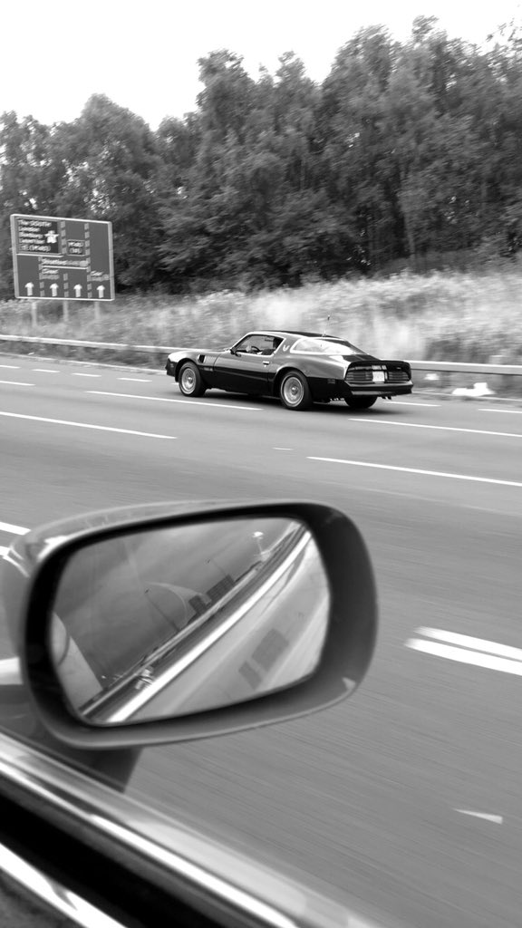 bandit_kevin's tweet image. I had a great day out on Saturday with Chris and Emma as we took my two Classics to a Show #StarskyAndHutch #Zebra3 #SmokeyAndTheBandit #TransAm