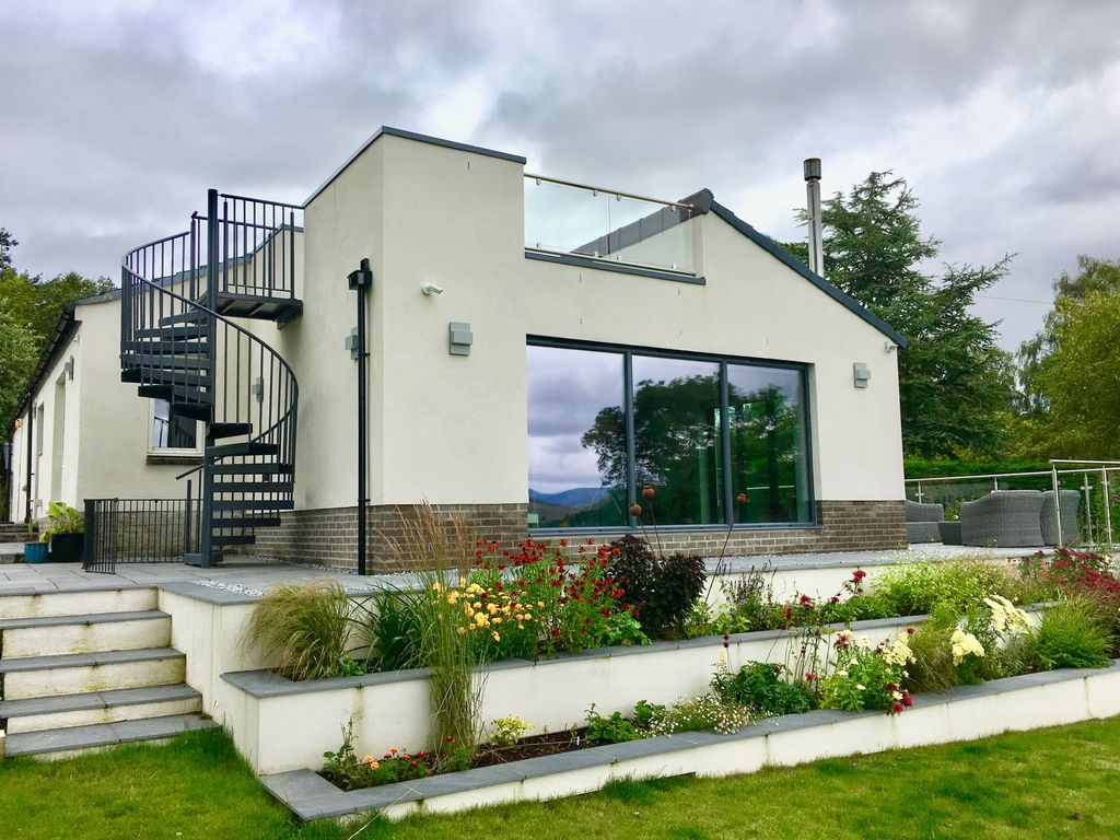Recently completed project in Peebles using our EK160 bifolds and EW80 matching aluminium fixed windows in Slate Grey creating a beautiful new living space with stunning views of the countryside 🐏🐃🐂🐓🐿🦌🐇🐖🐎 #EK160BIFOLD #EW80WINDOW <a href="/Originbifolds/">Origin Global</a>