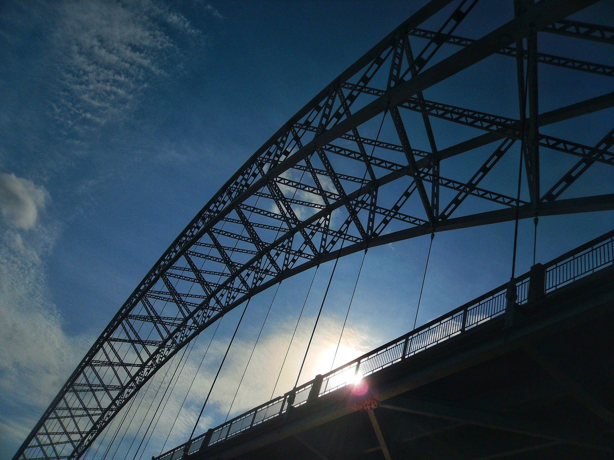 quasiadu's tweet photo. Not everyday, over the bridge; sometimes under the bridge. 📸: Adomi Bridge https://t.co/DpBfIBBpUH