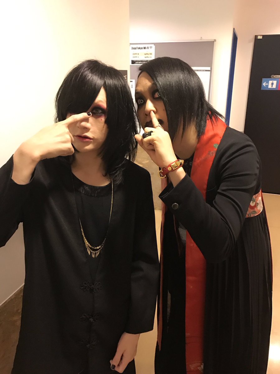 ট ইট র 岩上 昨日おめでとうとか言われてたから一瞬勘違いしたけど今日だよね 逹瑯誕生日おめでとうー なんだかんだもう10年以上ファンしてるなぁ あなたの声が大好きです ケーキ食べます Mucc 逹瑯