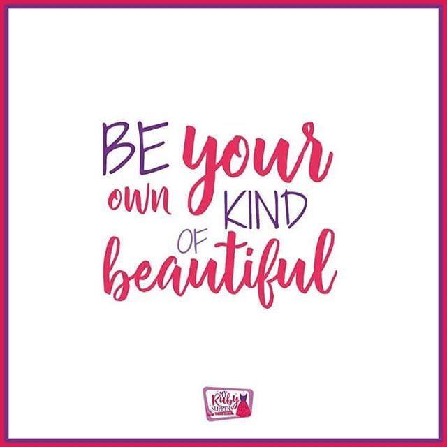 LisaNewport_FAB's tweet photo. #AtoZofMRS

O is for own kind of beautiful

We are all beautiful in our own unique way, we all deserve to love and respect ourselves. Own that shit. 
#unique #beautiful #selfimage #selflove #selfworth #confidence #comfydence #faboverforty #dresswithoutst… https://t.co/7Cg42dhrS3 https://t.co/XVzZORS392