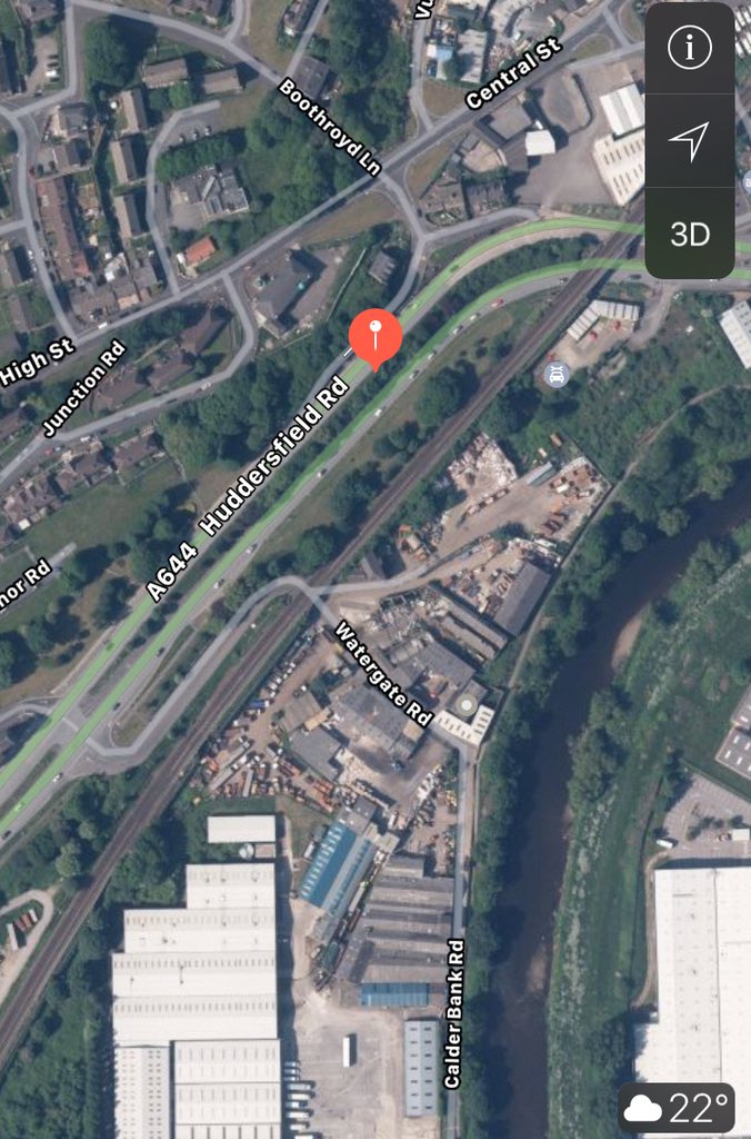 irfan_m1's tweet image. This @KirkleesCouncil is the welcome everyone gets into #Dewsbury &amp;amp; has been getting for a number of years Fantastic billboard for Dewsbury Stop talking about streetscene nonsense &amp;amp; just do the basics
#ratinfested #overgrown #littertrap #welcome to #Huddersfields #poor #neighbour