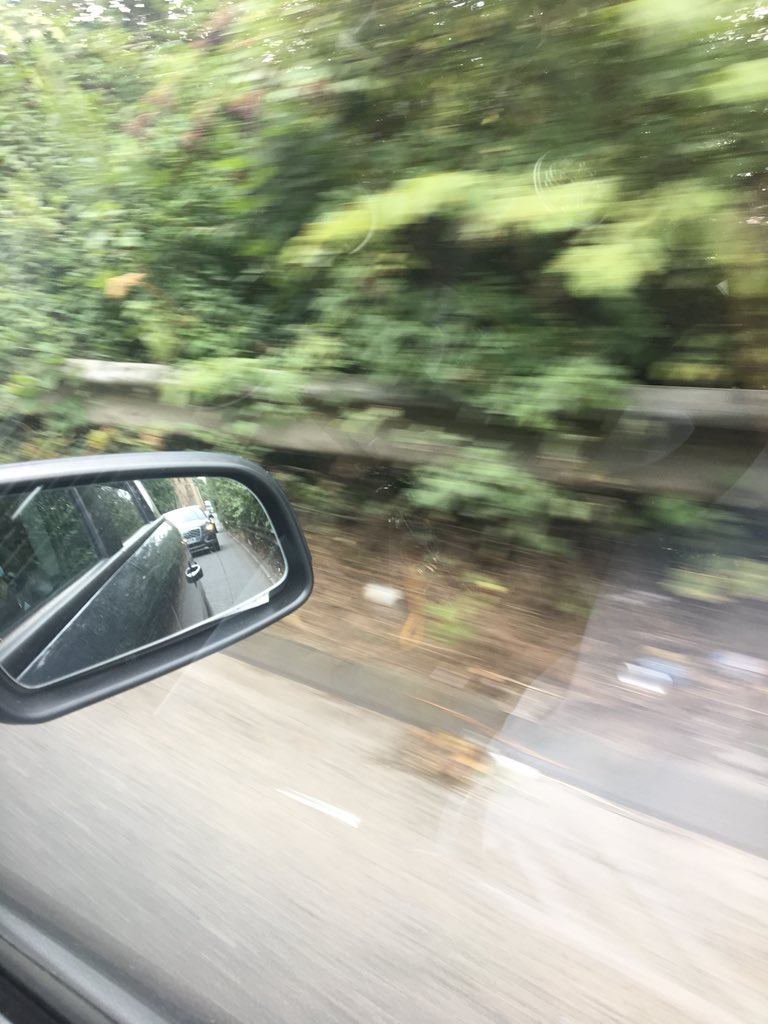 irfan_m1's tweet image. This @KirkleesCouncil is the welcome everyone gets into #Dewsbury &amp;amp; has been getting for a number of years Fantastic billboard for Dewsbury Stop talking about streetscene nonsense &amp;amp; just do the basics
#ratinfested #overgrown #littertrap #welcome to #Huddersfields #poor #neighbour