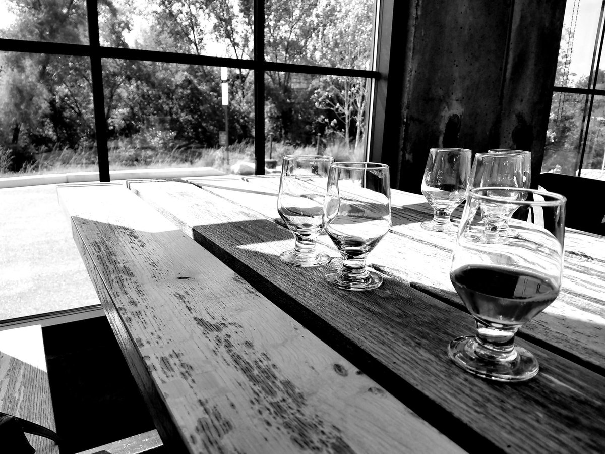GraceBWrites's tweet photo. Seven days, 7 B&amp;W photos of your life. No humans, no explanations. (Day 4) Challenge someone new every day. Challenged by @mrssexybook I challenge @chrispapps2 (no pressure to participate!) https://t.co/AoLbkLOniX