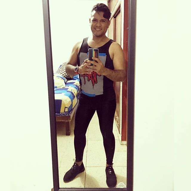 TrevianoJaibo's tweet photo. Buenos días, mis amores 😘🤟🏻 #SoyDeTi https://t.co/vaTWWnAaIu https://t.co/BZ3tBVQMmy