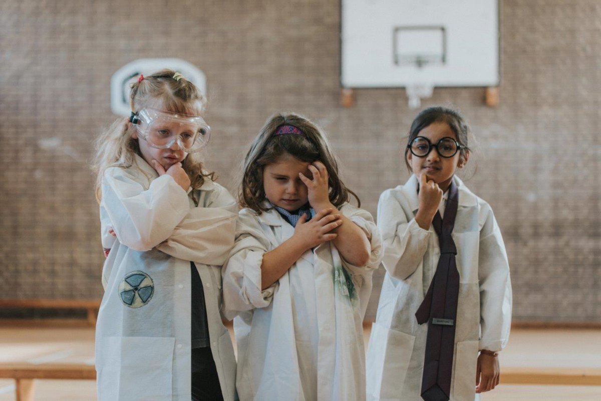 Happy #TongueTwisterTuesday! How well can you say...?

Ingenious iguanas improvising an intricate impromptu on impossibly-impractical instruments.

#JigsawArts #Drama #Singing #Dance