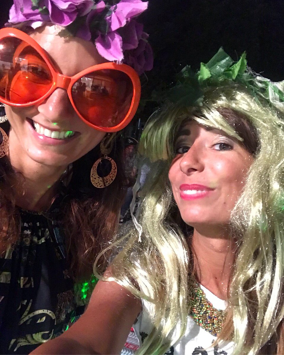 AlesPinkFairy's tweet photo. About last night....alla festa di compleanno del nostro nipotino di 3 https://t.co/0rhTex9Ipc e una mia cugina mentre cercavamo di trovare il travestimento giusto per il party e poi la buonissima torta di compleanno ❤️🤣🤣🤣 Scusate🤣🤣🤣 #birthday #party #foolpeople #happy https://t.co/NePBuKnhUF