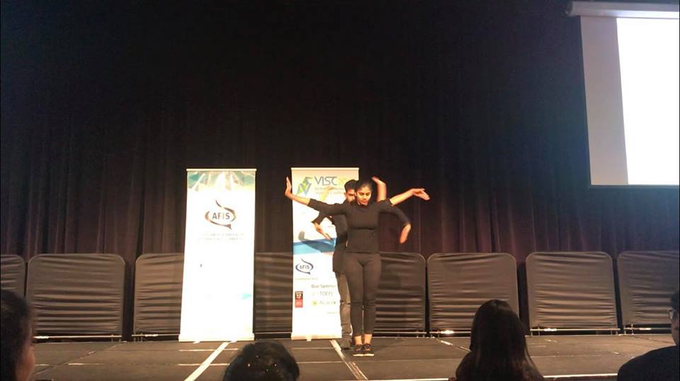 VISC2018's tweet image. A series of festive traditional Indian dances to end The Victorian International Student Conference (VISC) 2018! Thank you dancers for taking your time and patient to end the conference with the beautiful dances! 

Check out their dances! 

#VISC2018
#Conferences
#Dances