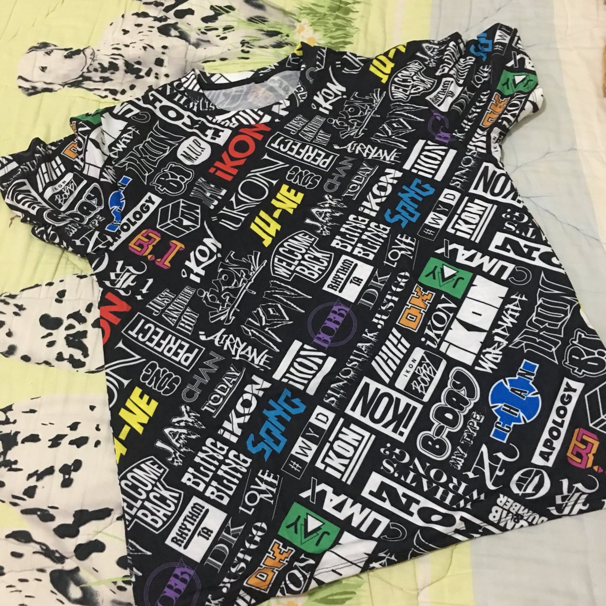 leviyanti15's tweet photo. WTS iKON Tshirt dometour 2017
Size M , 480k
Mau tanya detail , dm.
Mau dicicil juga boleh~ dm ya.
#ikon #ikonstuff #ikonalbum #albumikon https://t.co/TMC3ktlYzq