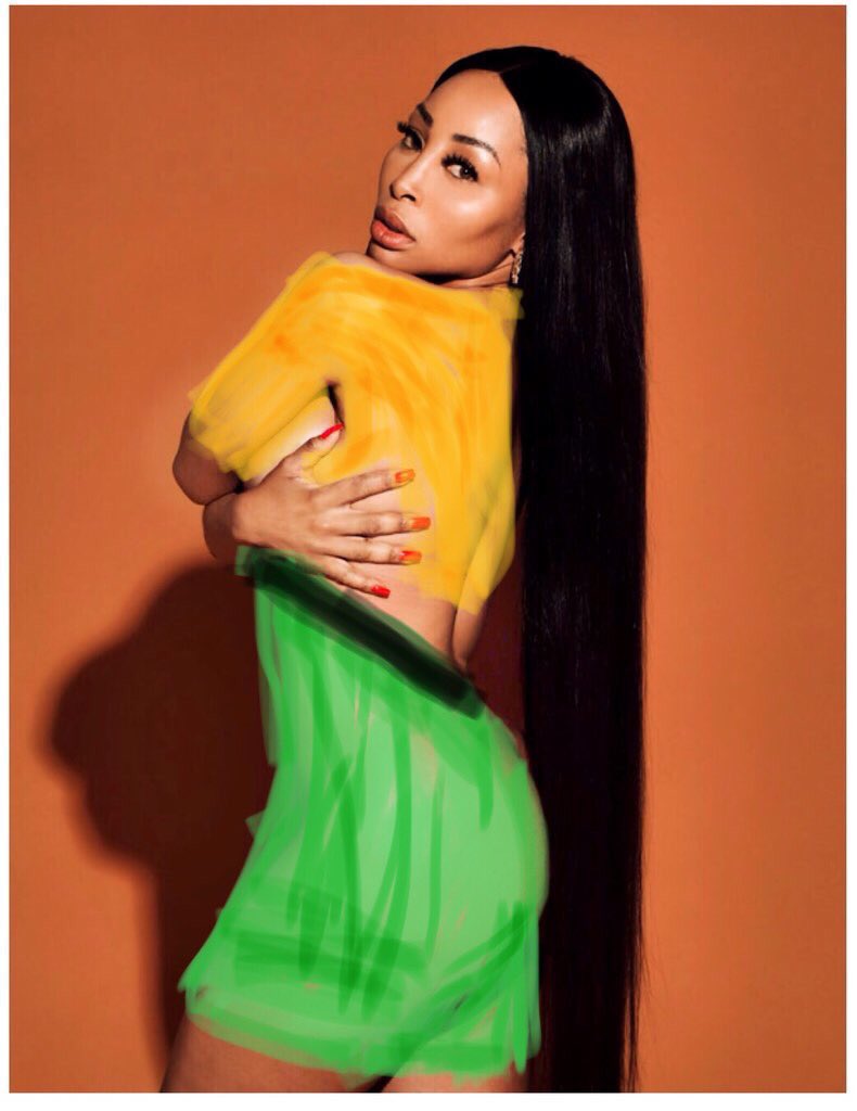 Kefinest's tweet photo. @Vimile1 @MbauReloaded @marieclaire_sa Well a croptopanyana  i tried😂😂😂🤷🏽‍♀️ https://t.co/GrMnga10qK