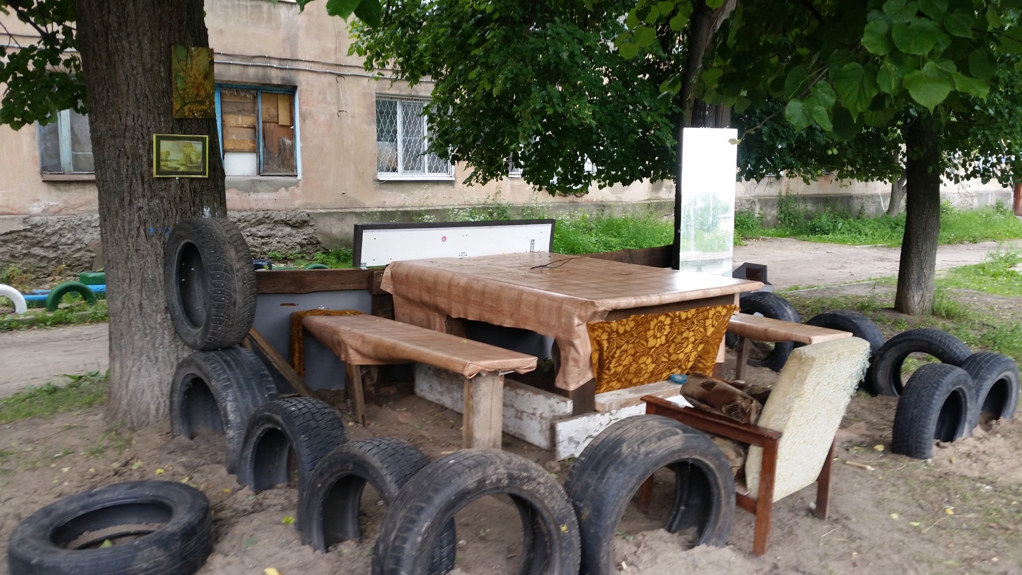 Приятным, смешные картинки дворы
