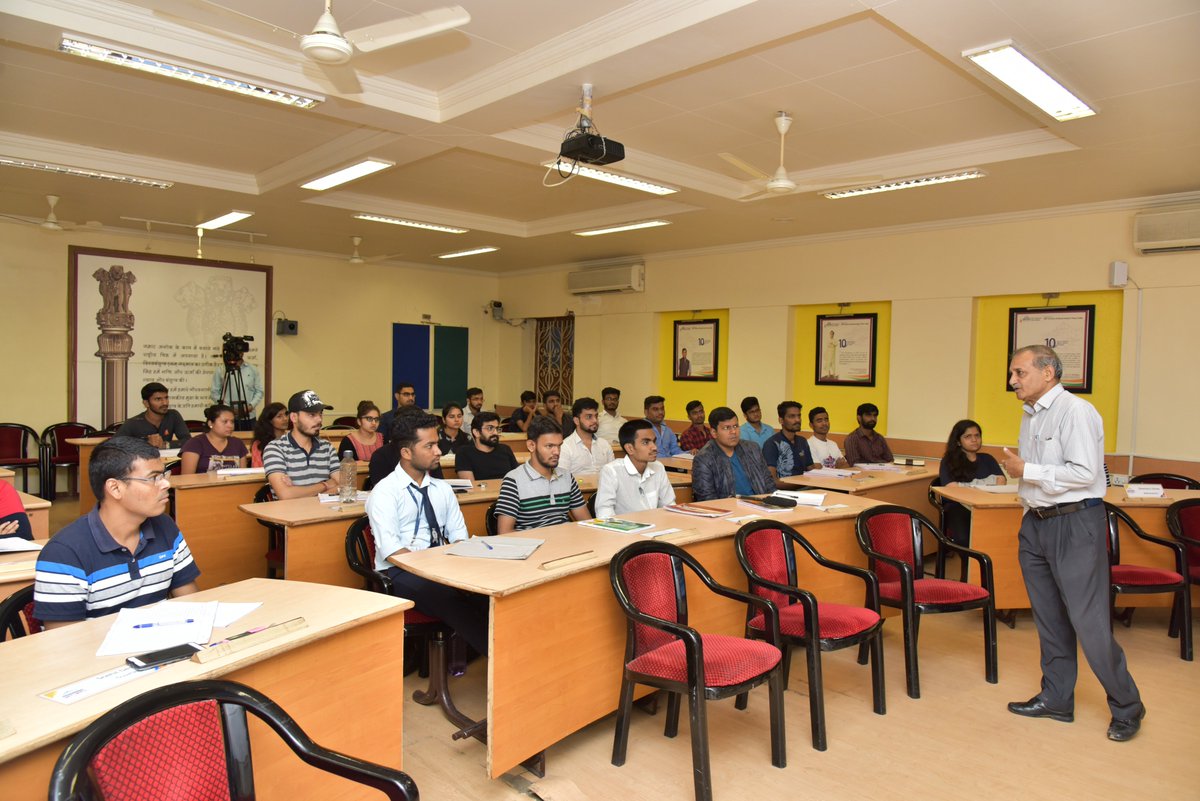 MITWPU_SoPP's tweet photo. Guest lecture by Shri. D. P. Agrawal (Former Chairman UPSC) on "US-China Trade War & its Impact on India".
#MITCST #UPSC
https://t.co/7UMLJJwxXP https://t.co/vO71SMNCGZ