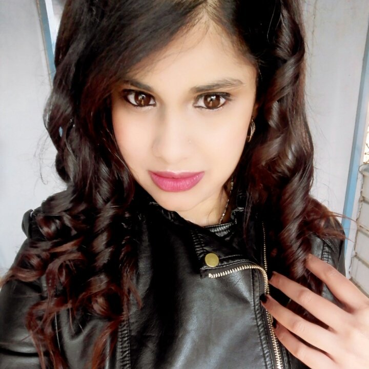 Fatima_Shaikh_'s tweet photo. #NewProfilePic https://t.co/OIIjpyeqjX