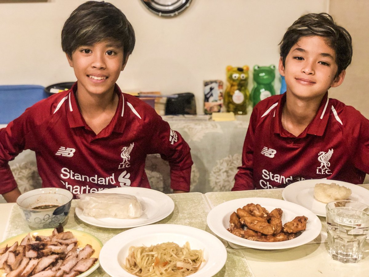 TCholumpi's tweet photo. Crytral palace 0-2 Liverpool ก็จะกินส้มตำไก่ย่างอร่อย https://t.co/bLT71qd4eQ