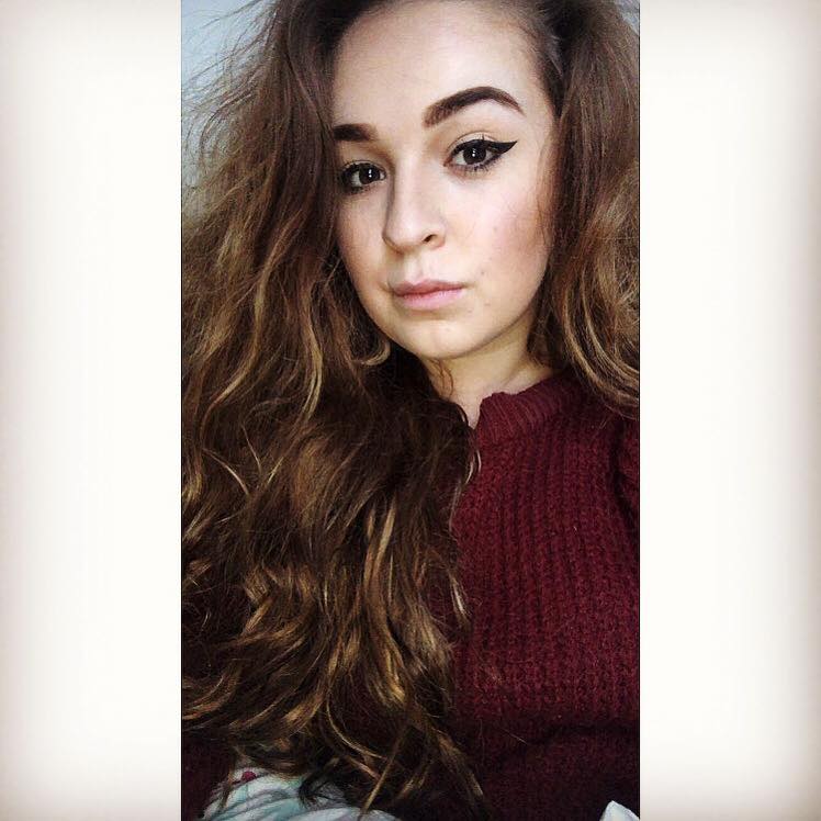 RUHBath's tweet image. "It was within minutes symptoms began occurring. I was being sick, aching, shivering and a rash had appeared all over my thighs. I climbed into bed and just couldn't control the pain."

Sepsis survivor Amy shares her story: ruh.nhs.uk/media/media_re… #NHS #Sepsis  @UKSepsisTrust