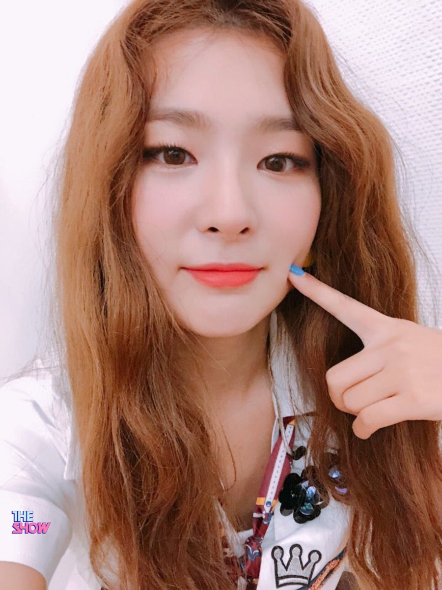 theshow_offcl's tweet photo. [★160회 더쇼 초이스 후보③] 빠냐냐냐냐 바냐냐냐 바냐냐🍌🍌🍌더쇼는 이미 중독 완료🤟 #레드벨벳 #PowerUp #더쇼 #THESHOW @RVsmtown https://t.co/r6RkN2UL6W
