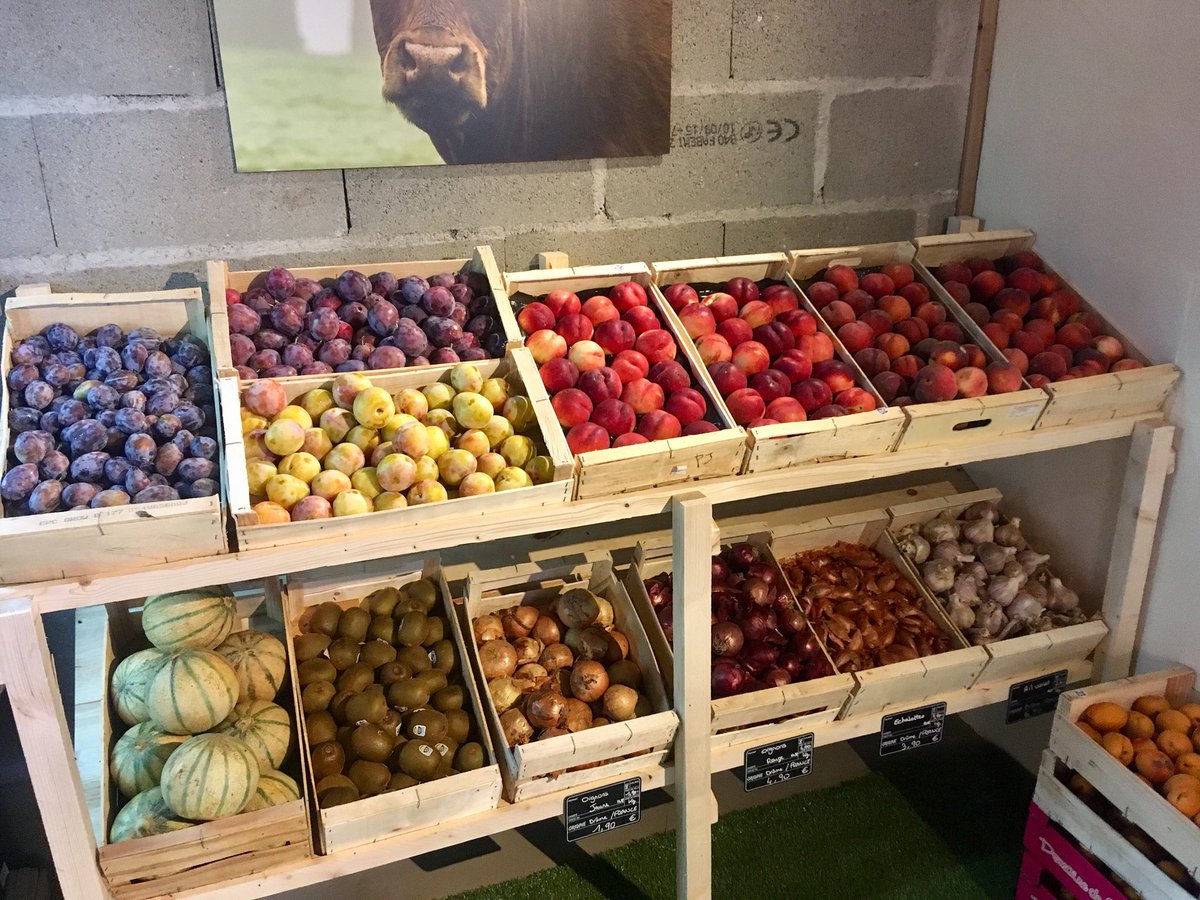 Assiette_AA's tweet photo. 🎉C est l ouverture ! 🔥🎉Toute l équipe  @Assiette_AA vous attend pour les délices frais de l été ! 🥗🥦🍅🍆🍑🍗🍻@villedenevers #foodTech #directproducteur #AgTech #circuitcourt 🇫🇷 #legumes #viande #startups https://t.co/RDi0Xpbxem