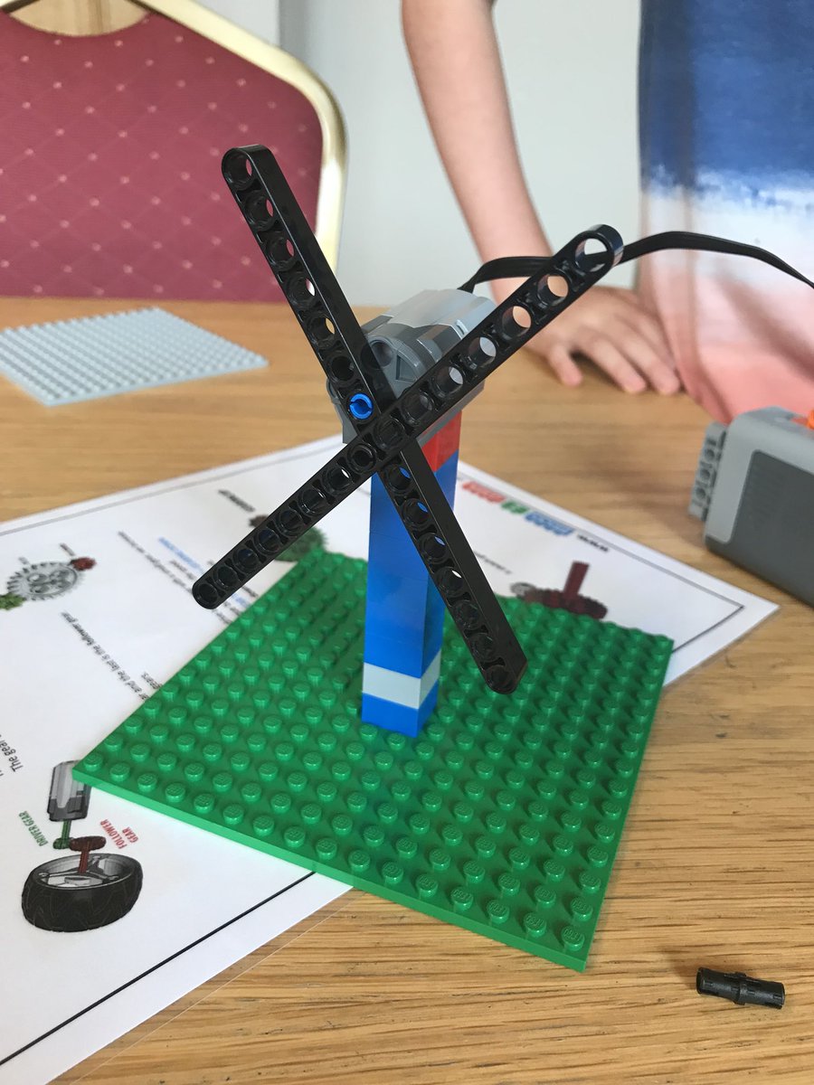 bricks2learn's tweet image. It’s a full house for #LEGO #PowerFunctions  and there are some crazy contraptions under construction 😆@GlosGuildhall @mktggloucester @soglos