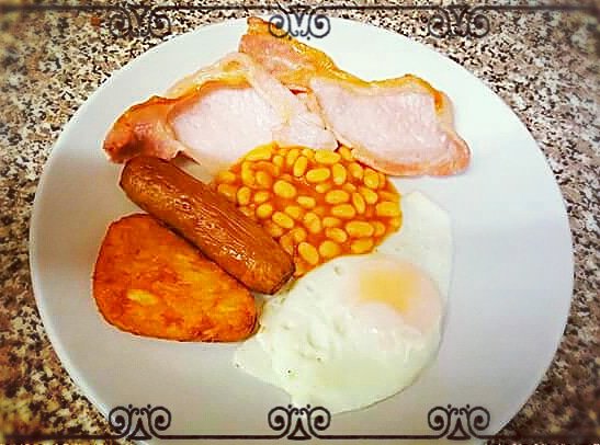 Mini breakfasts😍
2 bacon🥓, sausage, egg, hash brown and a choice of beans or tomato🍅 all for only £3.25😮 (swaps available or extras for £0.50)
#minibreakfast #smallbreakfast #beansortomato #bacon #hashbrown #amazingfood #goodforthewholefamil