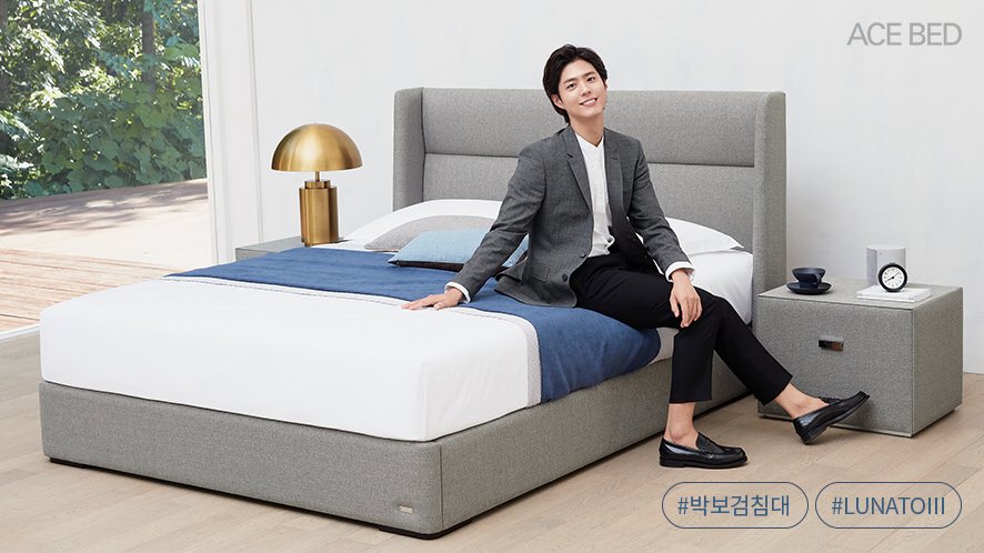 ALWAYSPARKBOGUM's tweet photo. [2/2] 180821 #ParkBoGum for ACE BED
#박보검 @BOGUMMY https://t.co/t1gXJsXlEj