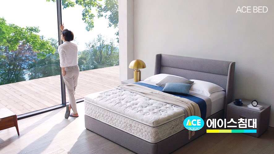 ALWAYSPARKBOGUM's tweet photo. [2/2] 180821 #ParkBoGum for ACE BED
#박보검 @BOGUMMY https://t.co/t1gXJsXlEj