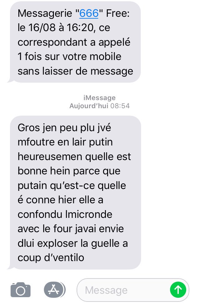 Squanchyto's tweet image. Ha ouais les vacances en amoureux c’est pas toujours ça hein 😭