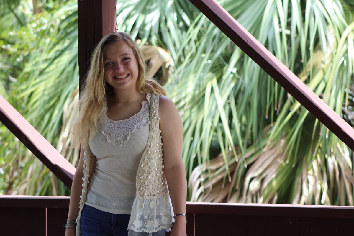 AlyssaMarieCoon's tweet image. Don’t underestimate me because I’m quiet. I know more than I say, think more than I speak and observe more than you know.
...
...
#TuesdayThought #TuesdayMotivation #HowToCatchAnIntrovert #florida #singer #songwriter #countrypop #folk #countrymusic #countrygirl
